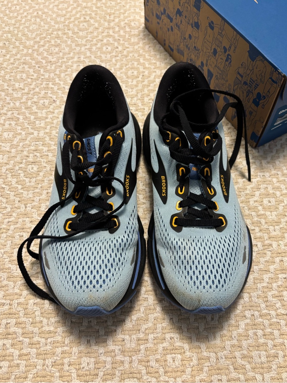 Brooks women’s Ghost 15 Running Shoe - Light Blue with yellow